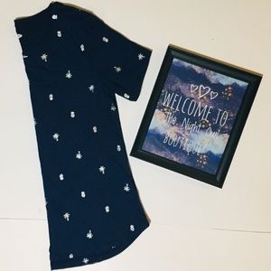 New Old Navy Pineapple Everywear Tee Size Medium